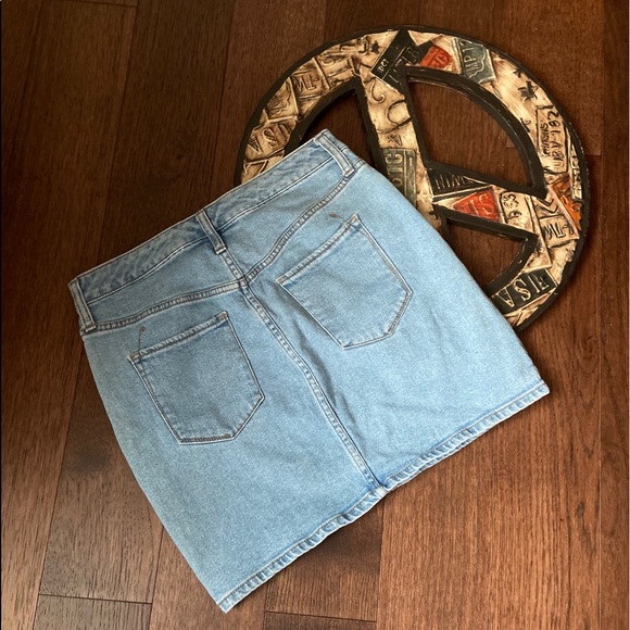 Mossimo Women’s Denim Skirt 8 - Picture 2 of 3